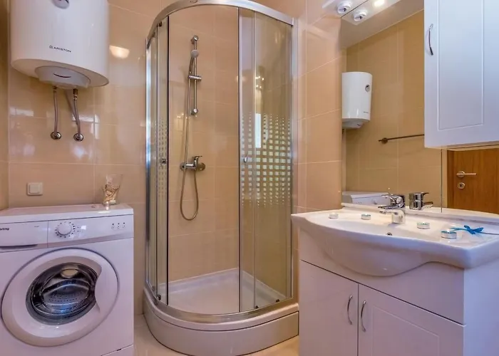 Chiara Mit Pool By Interhome Casa de Férias *