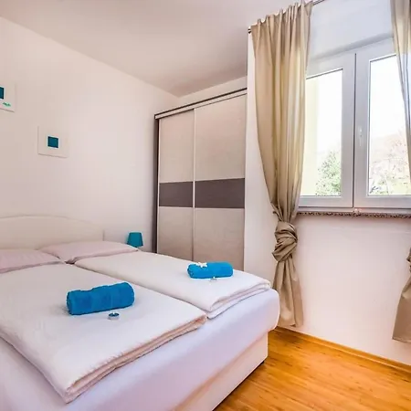 Chiara Mit Pool By Interhome *