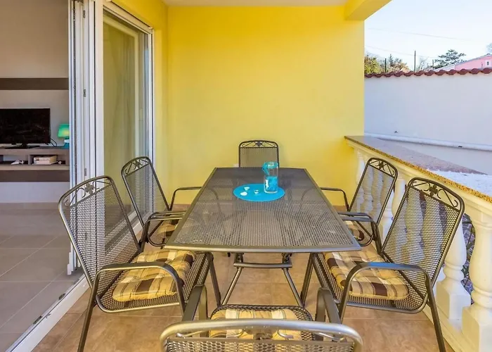 Chiara Mit Pool By Interhome * Dramalj