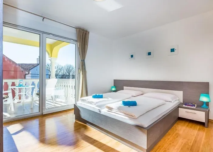 Chiara Mit Pool By Interhome Dramalj